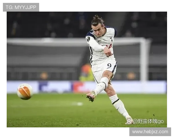 足球界那些只能踢半场的球星他们如何克服身体局限依然闪耀赛场